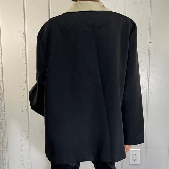 * Kari's Korner Women's Black & Taupe Blazer with Top Sz 22W - Picture 10 of 10